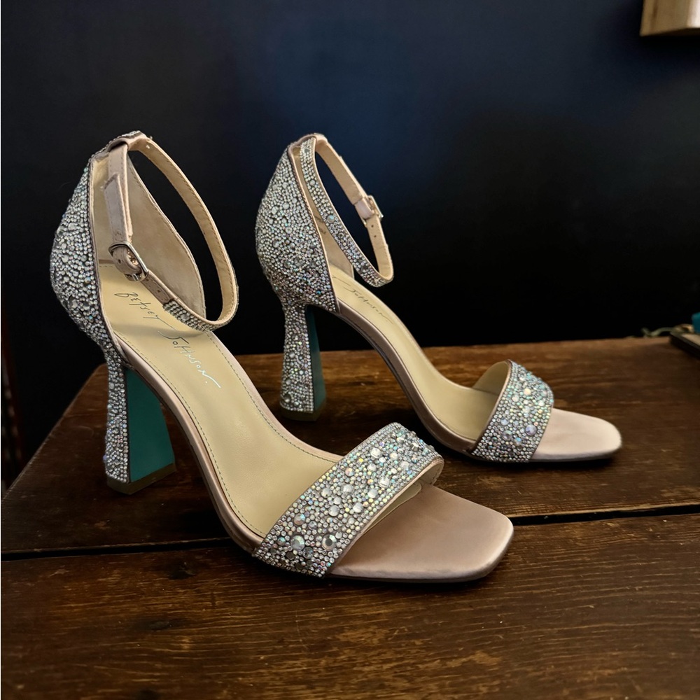 Betsey Johnson Dani Sandal Silver Rhinestone - size 8.5